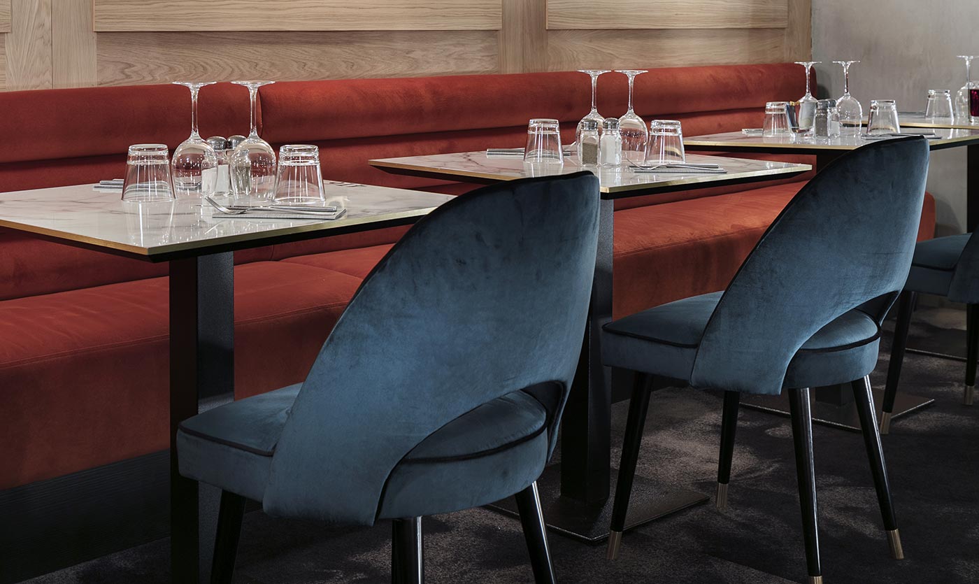 Mobilier de la brasserie Felix Faure à Nice