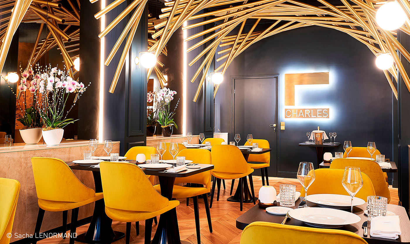 Mobilier Collinet de Luxury Hotel School - Restaurant Le Charles à Paris 01