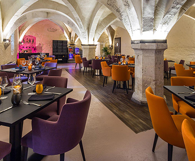 Mobilier et aménagement du restaurant Le Cellier à Bar-sur-Aube