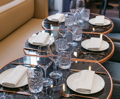 Mobilier du restaurant Odette à Paris