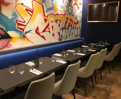 Mobilier du restaurant Arty à Paris