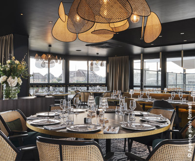 Mobilier Collinet du restaurant La Voile Blanche à Ouistreham