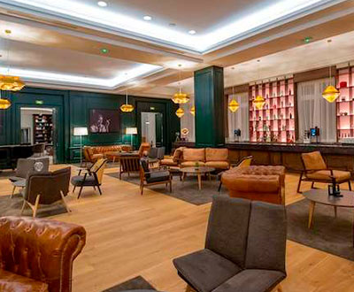 Mobilier Collinet de l'hôtel Mercure Chantilly Resort & Conventions à Vineuil-Saint-Firmin