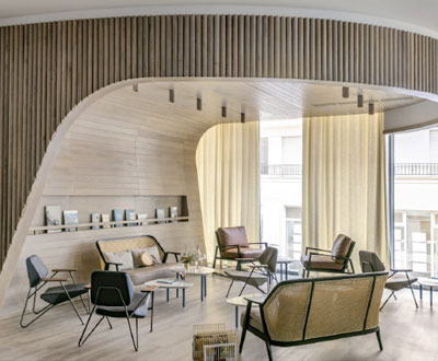 Mobilier Collinet de l'hôtel OKKO HOTELS Toulon Centre
