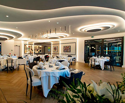 Mobilier Collinet du restaurant Com' des Chefs à Auxerre