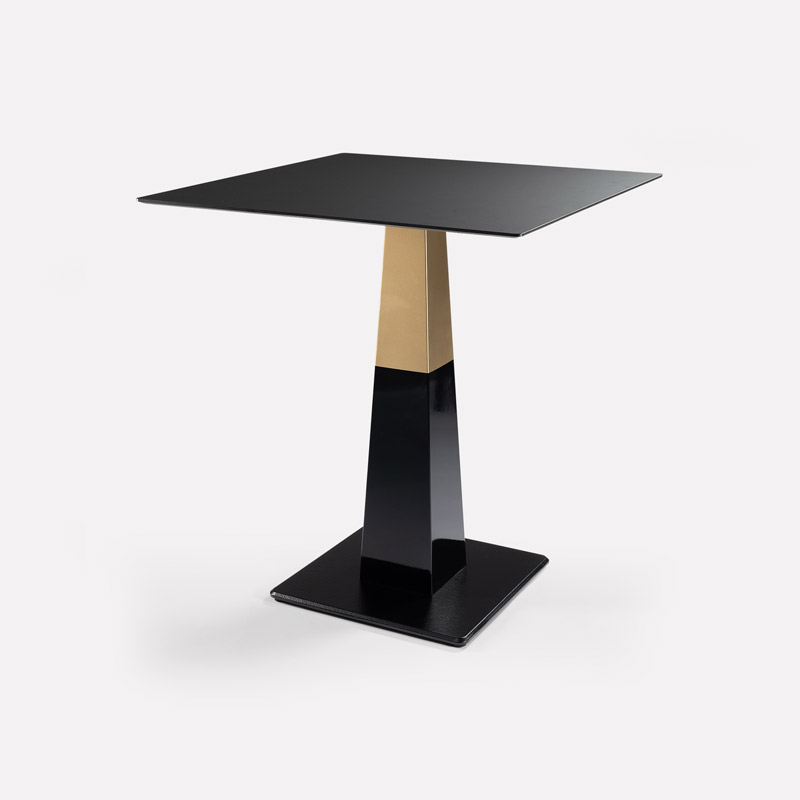 Table Pyra - 1