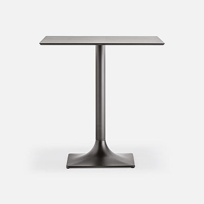 Table de forme carré avec colonne en métal et base carrée Dream