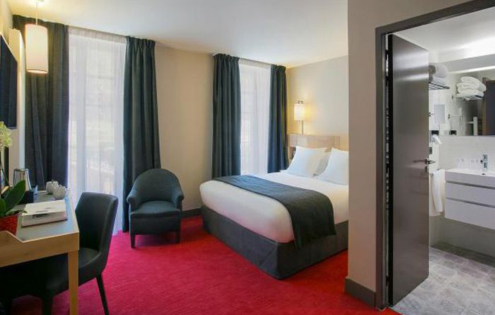 Mobilier de la chambre d'hôtel du Best Western Plus Excelsior à Chamonix