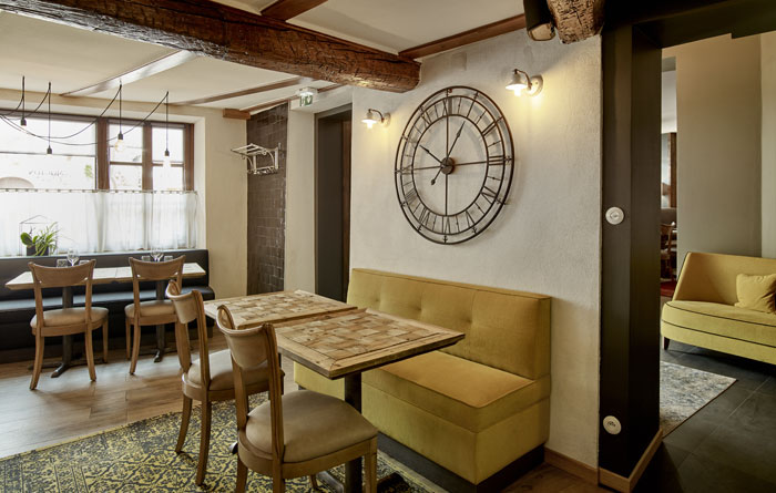 Mobilier tendance du Restaurant du Mouton en Alsace 12